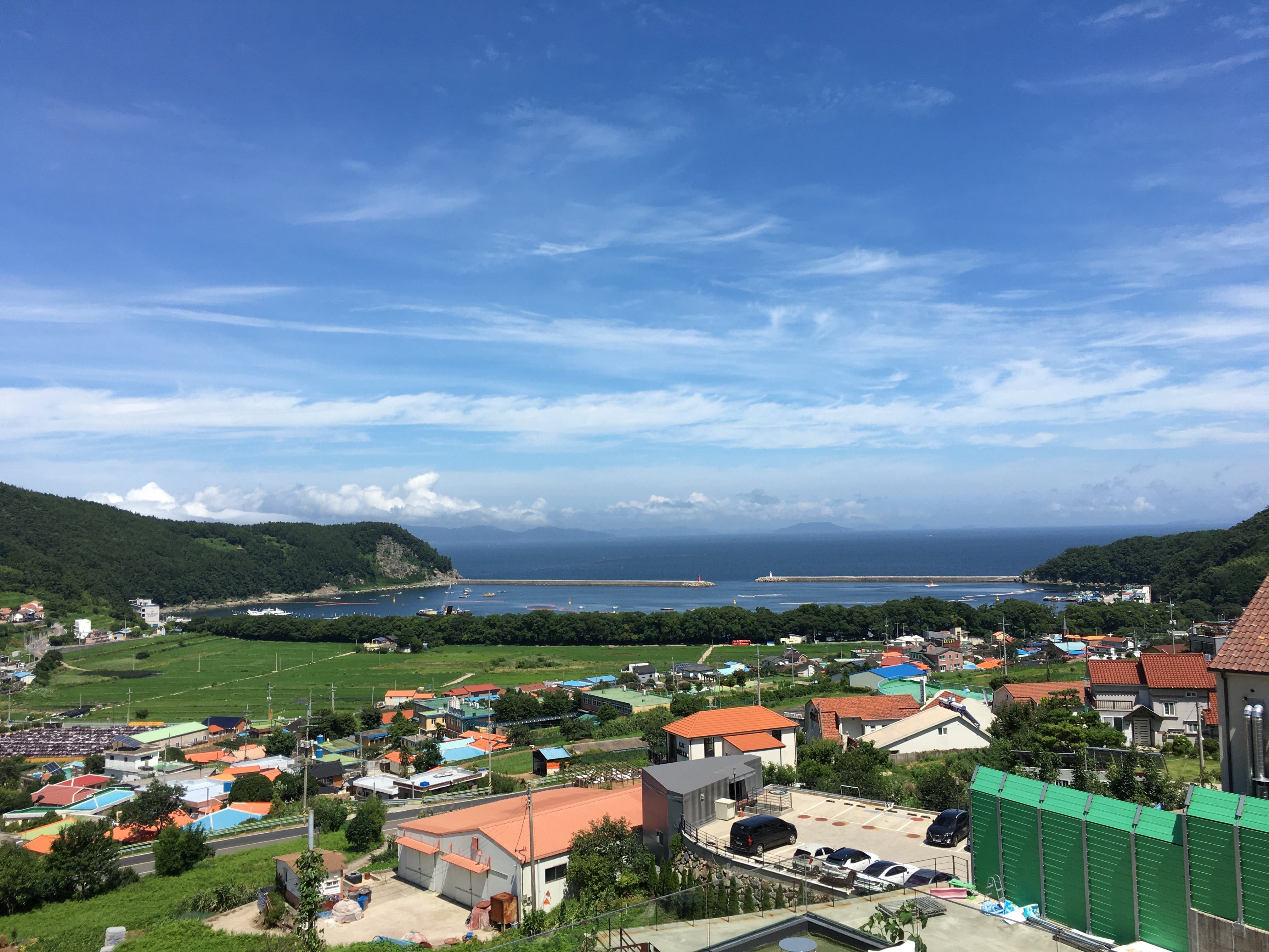 독일마을 카페에서 본 바다와 논뷰
