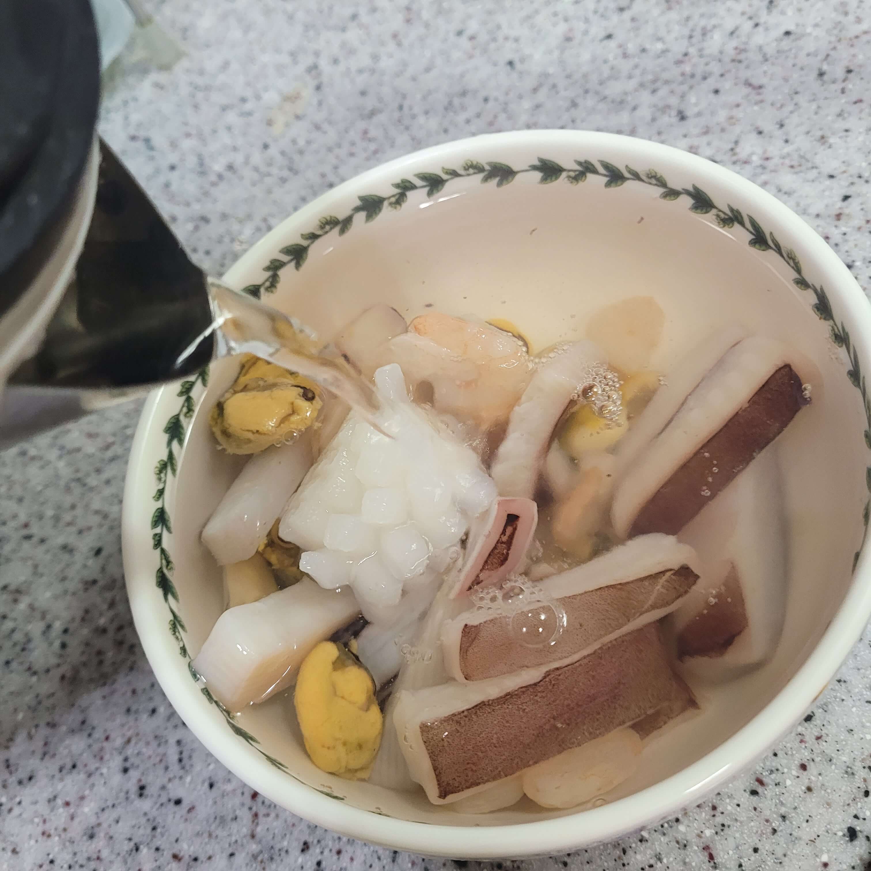 해산물 믹스 불순물 제거
