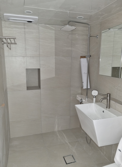 포쉐린타일-화장실