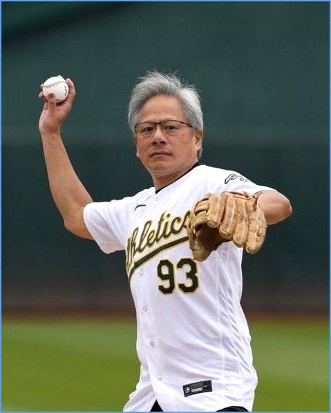 젠슨 황 시구 두산그룹 주가 두산로보틱스 상한가