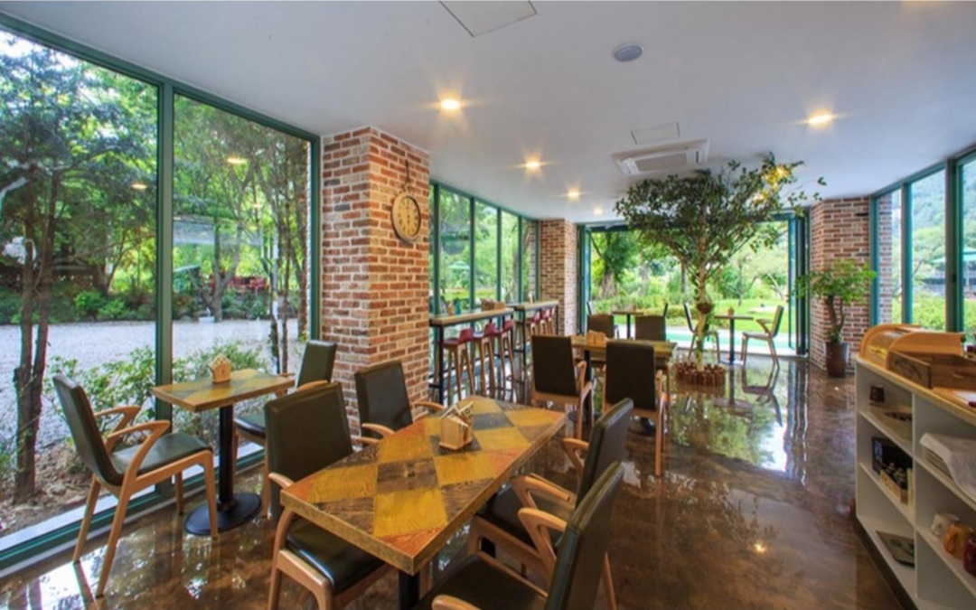 더웰니스풀빌라 라운지