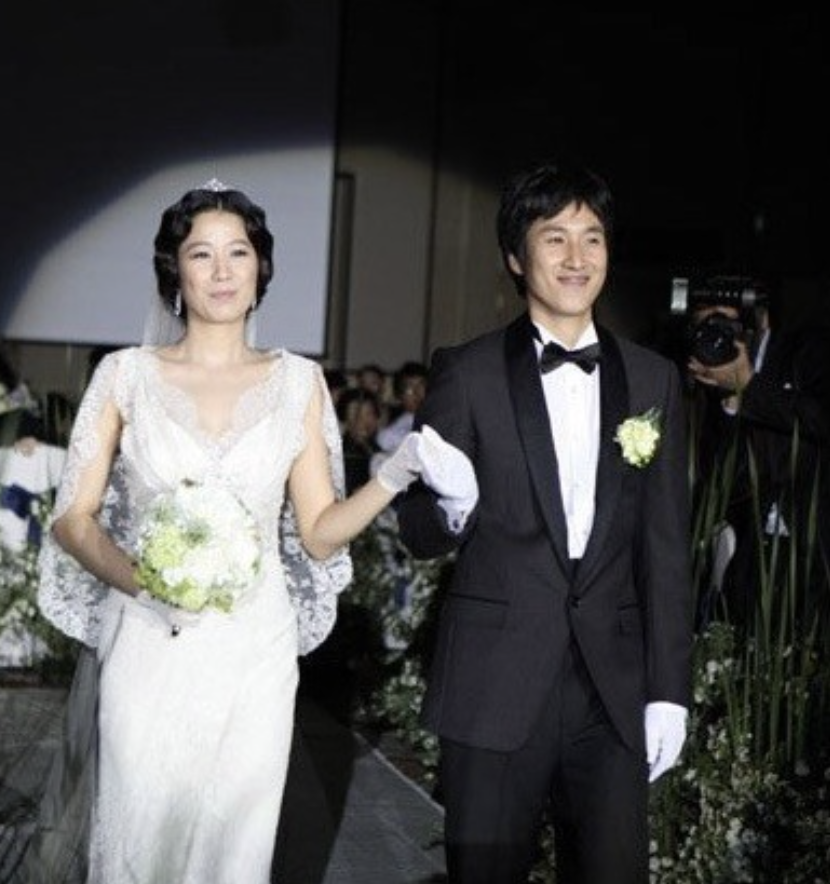 이선균 전혜진