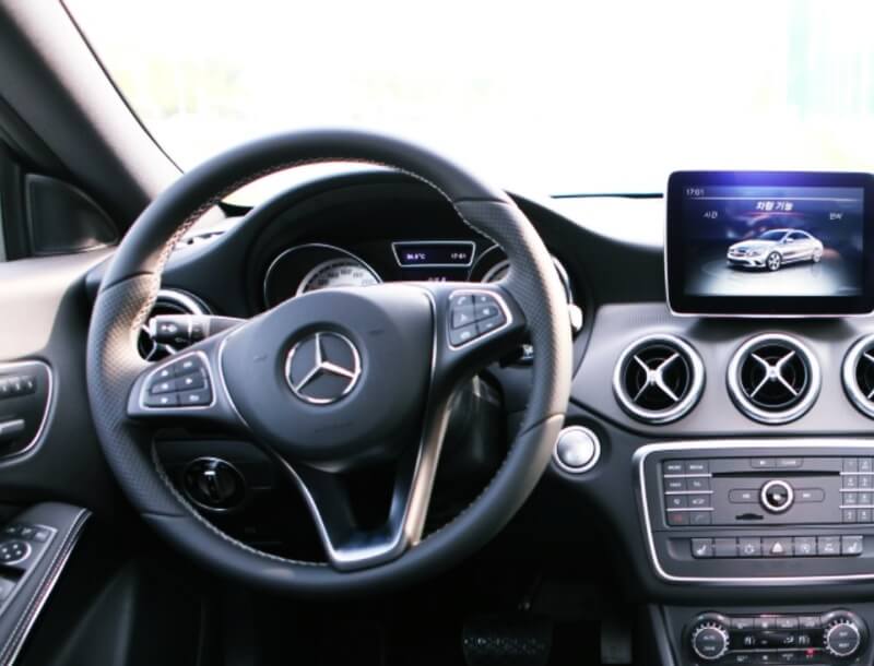 자동차-실내-핸들