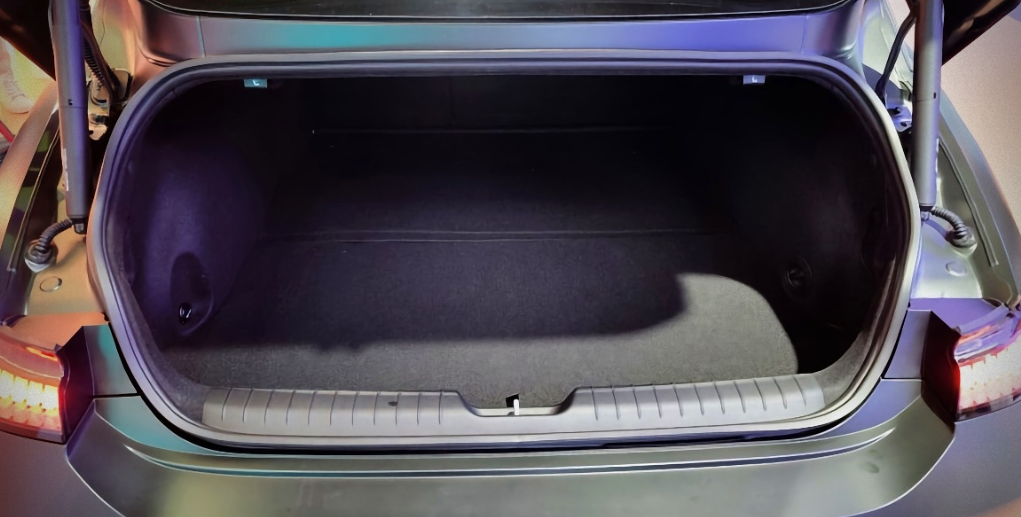 아이오닉6-트렁크