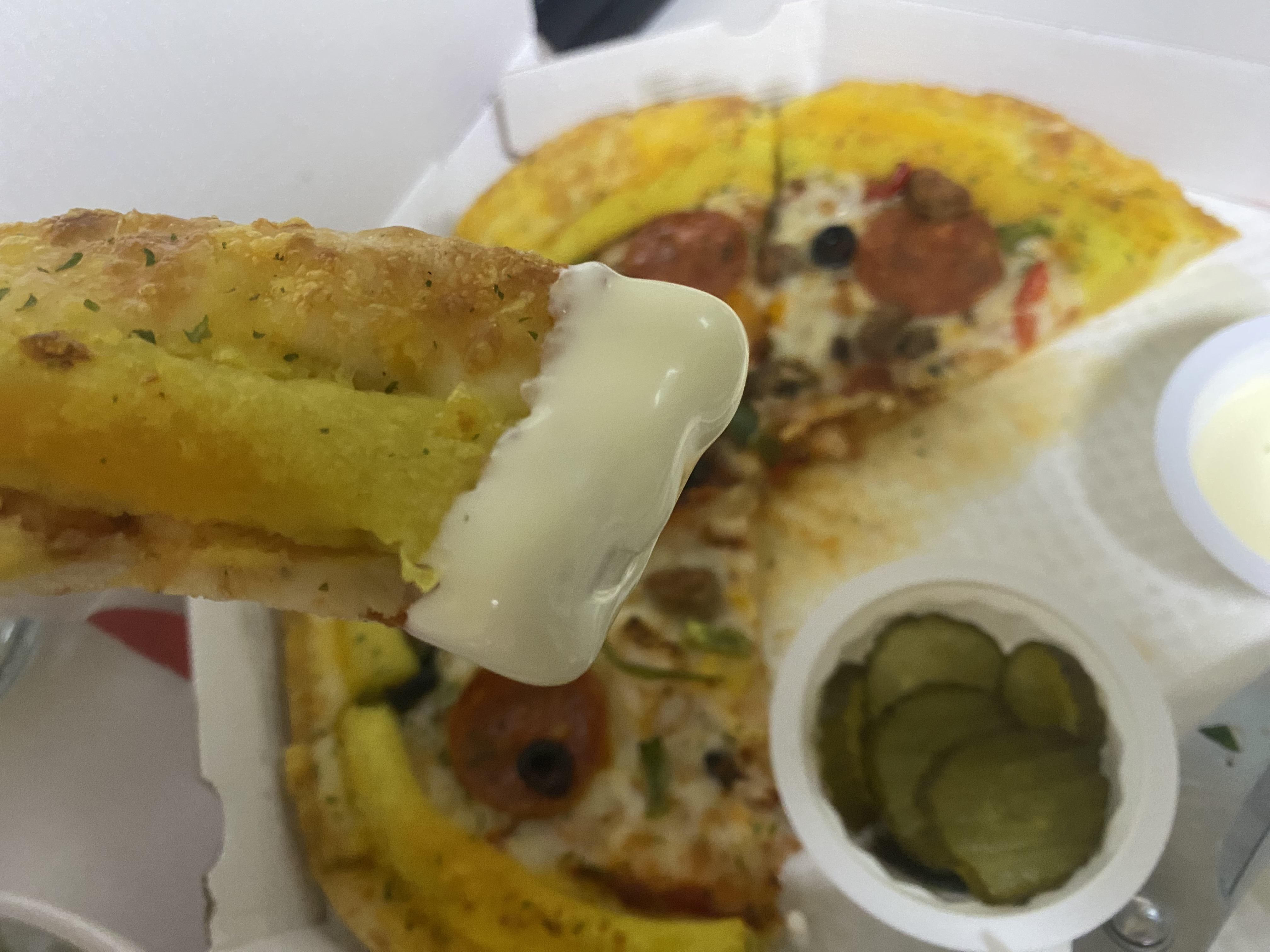 피자헛 치즈크러스트 디핑소스 사진입니다.