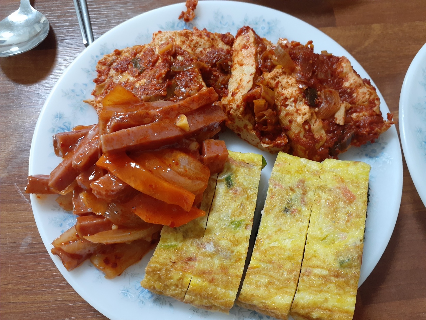 응실리구판장식당