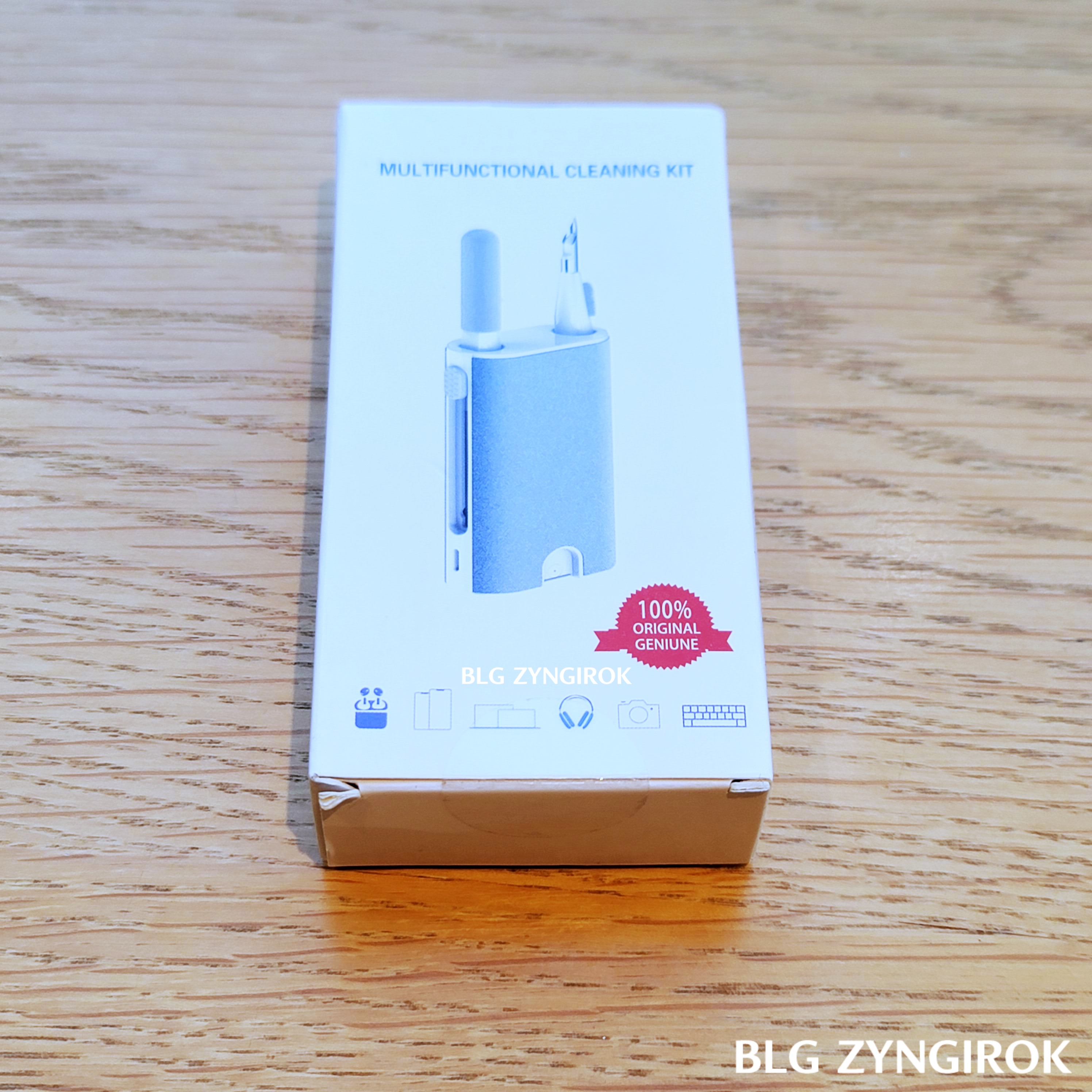 Multifunctional Cleaning Kit 상자가 놓여있다.