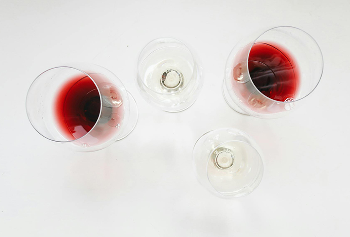 잔에-따른-레드-와인