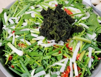 절임배추와 김장재료