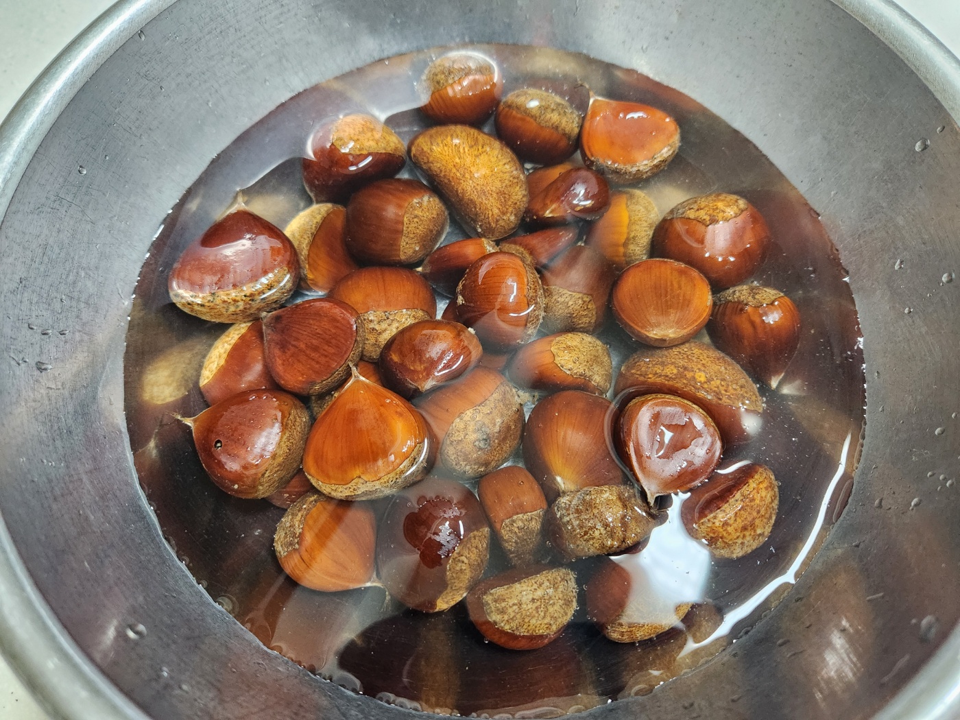 삶은 밤 쉽게 까는 꿀팁 - 전자렌지 사용