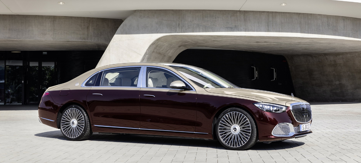 2024 메르세데스-마이바흐 S클래스 전측면