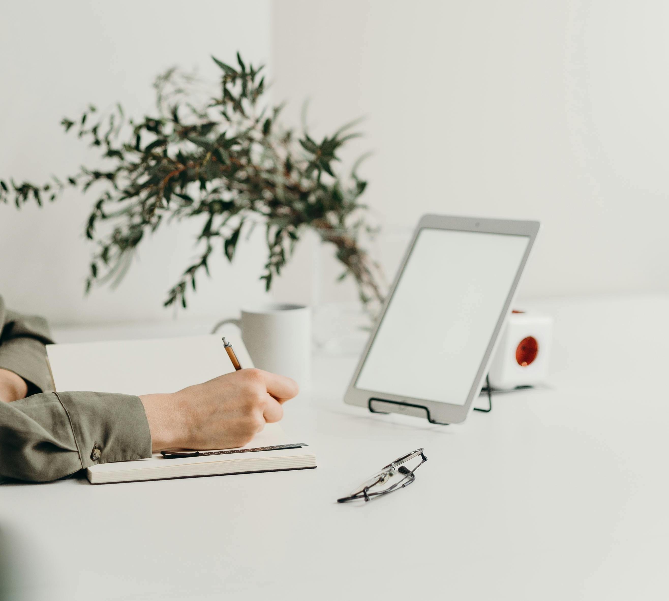 기업가 정신에서 팀워크와 리더십 개발의 심리학적 원리 탐색