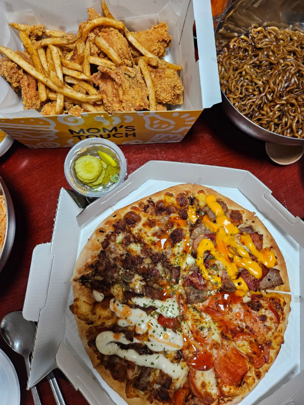 맘스터치 항공샷