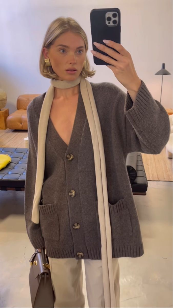 2025년 트렌드 패션 아이템 사진