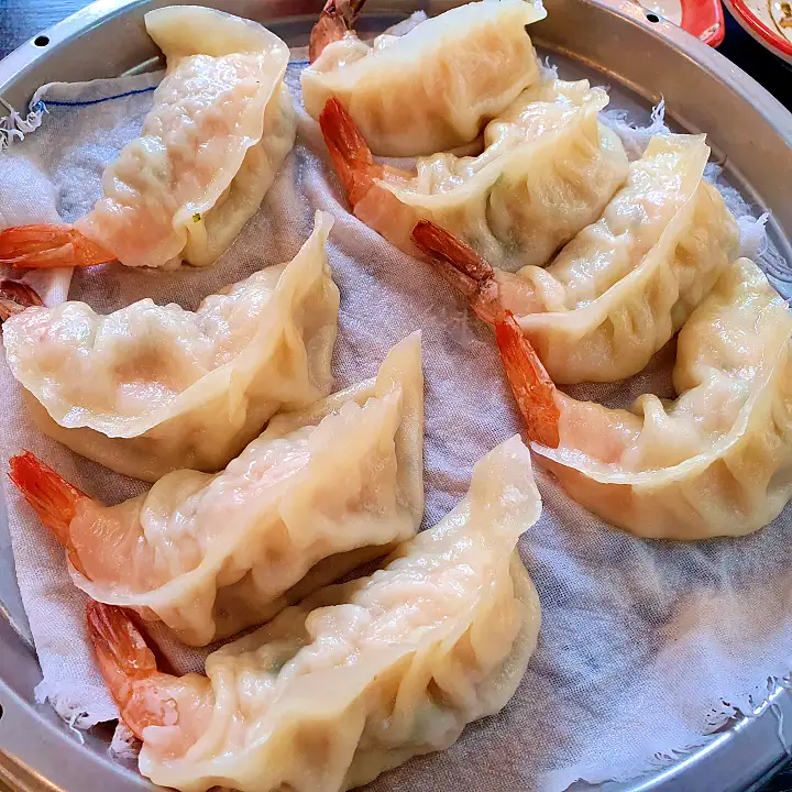 만리향만두 발효유 반죽 70년 만두 달인 노포 손만두 군만두 새우만두 찐만두 경남 김해 맛집 추천 생방송투데이 리얼맛집 오늘방송 고수뎐