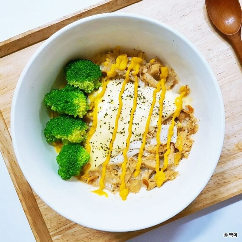 양파소시지치즈 오트밀 죽 요리 다이어트 레시피