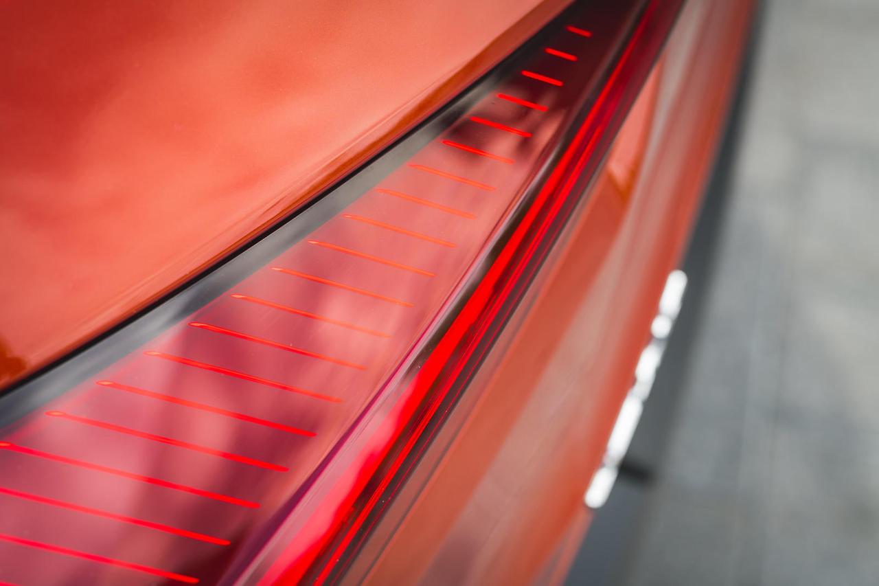 2024 렉서스 UX 하이브리드 외부디자인