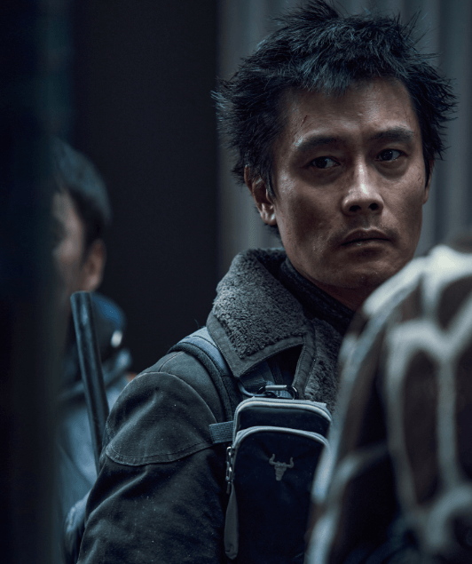 콘크리트 유토피아 영화 장면