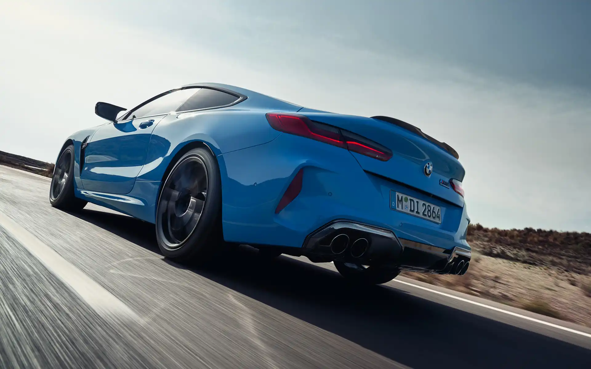 BMW M8 컴페티션 가격 실구매가 모의견적 제원 옵션 카탈로그 가격표 디자인 실내 트렁크 색상 총정리