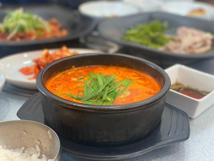 네모세모 전주 효자동 맛집 돼지국밥 콩나물해장국 만남 콩나물돼지국밥 맛있는 국밥집