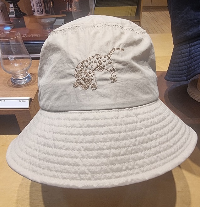 까치호랑이-벙거지-모자-국립중앙박물관-굿즈