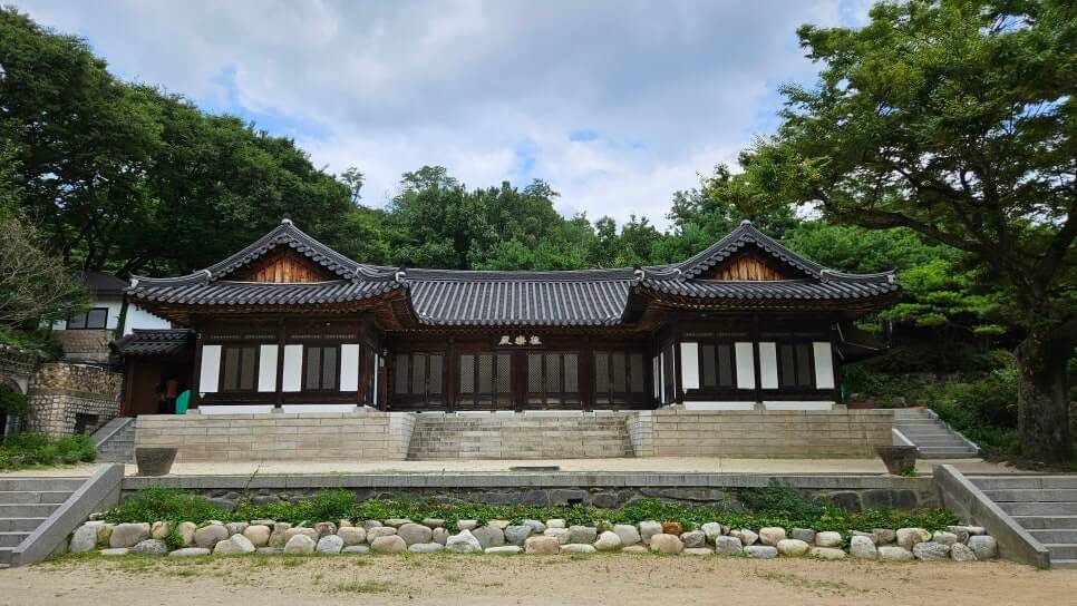 서울 길상사 : 서울 도심 사찰속에서 만나는 무소유와 사색의 공간