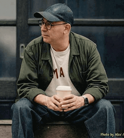 일러스트레이터 루이스 멘도