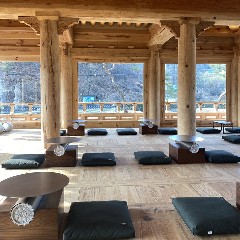 카페-내부-인테리어