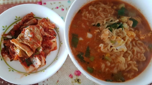 나트륨 폭탄? : 인스턴트 라면과 혈압의 비밀!