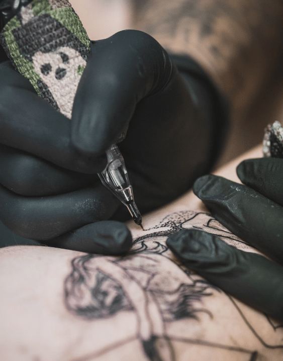문신-작업