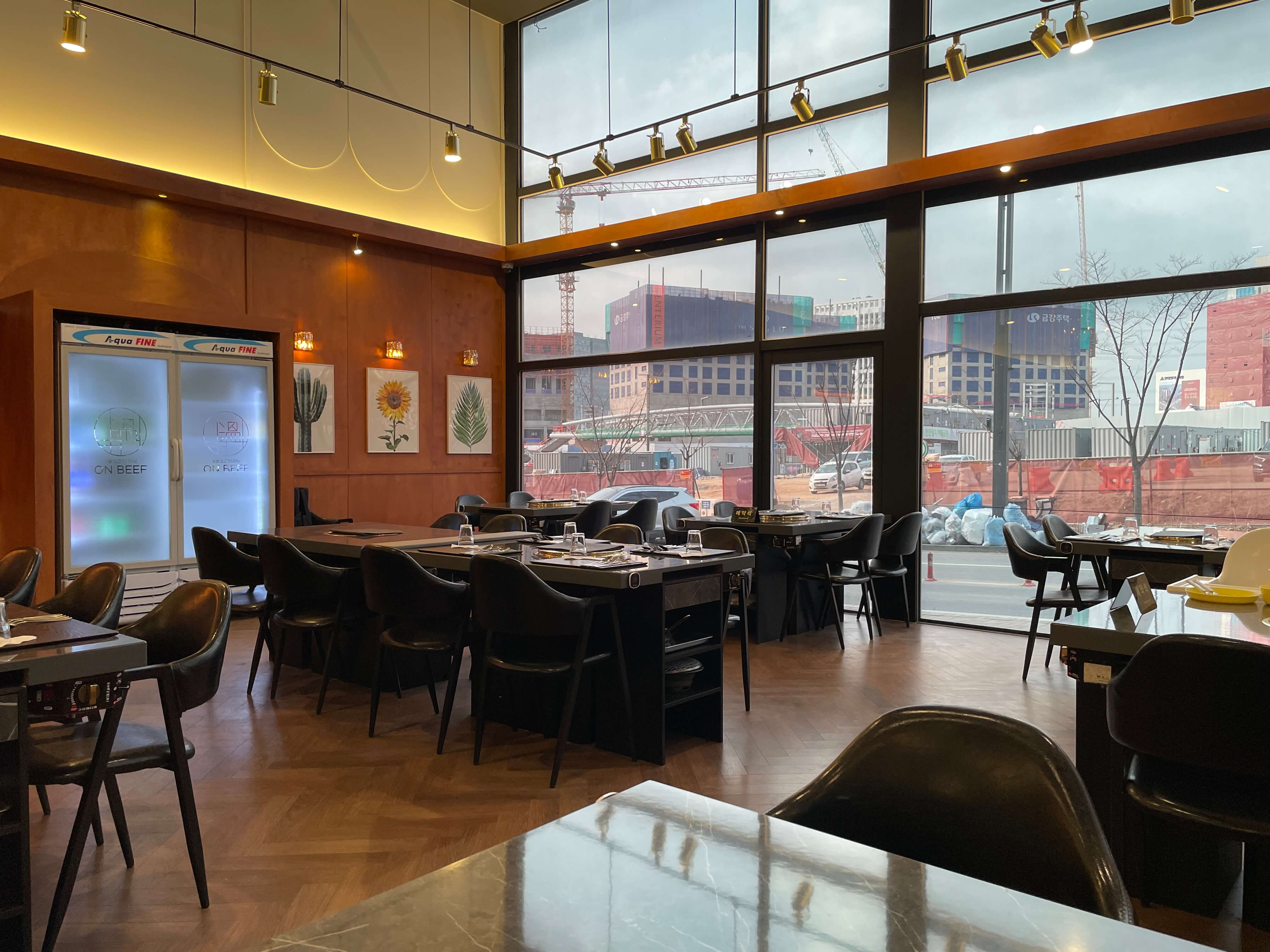 온비프-한우오마카세전문점