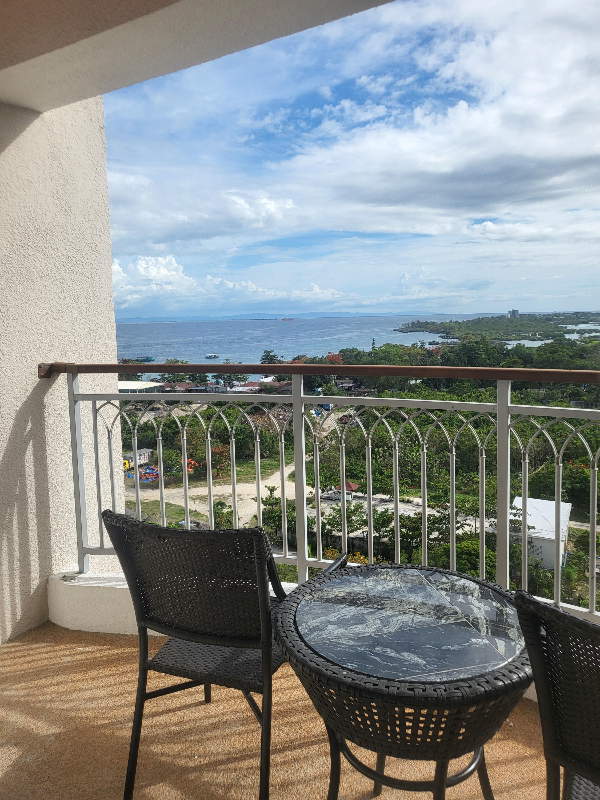 막탄 스위트룸 가든뷰 발코니