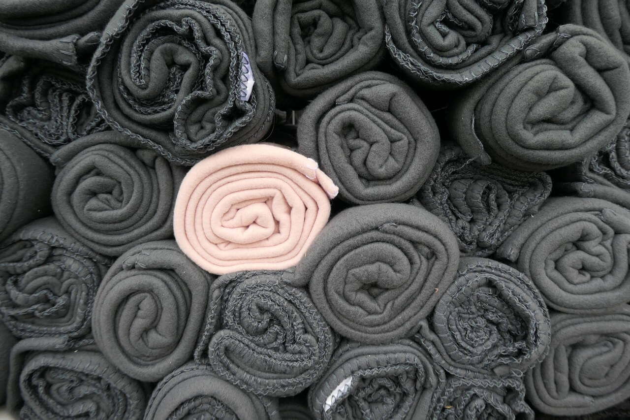 여름철과 겨울철에 적합한 섬유 소재 추천