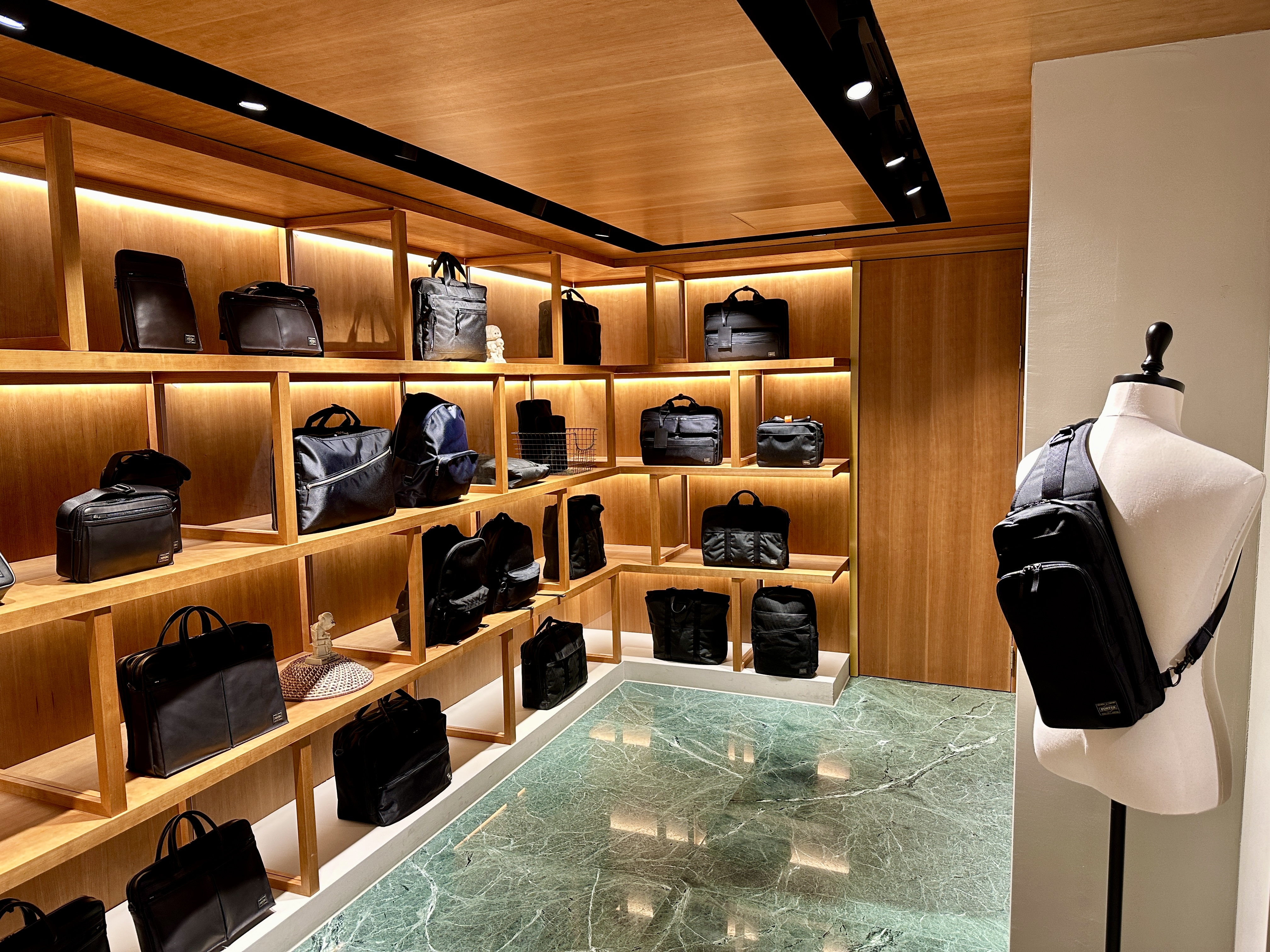 다양한 포터 가방들