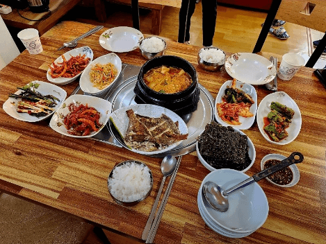 7천원백반집메뉴