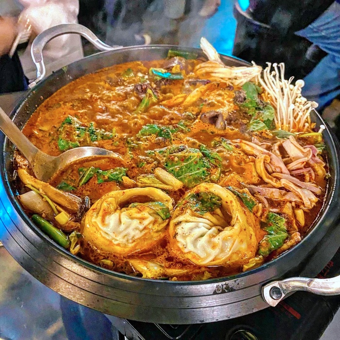 2TV 생생정보 홍대 순대 만두 곱창 전골 맛집