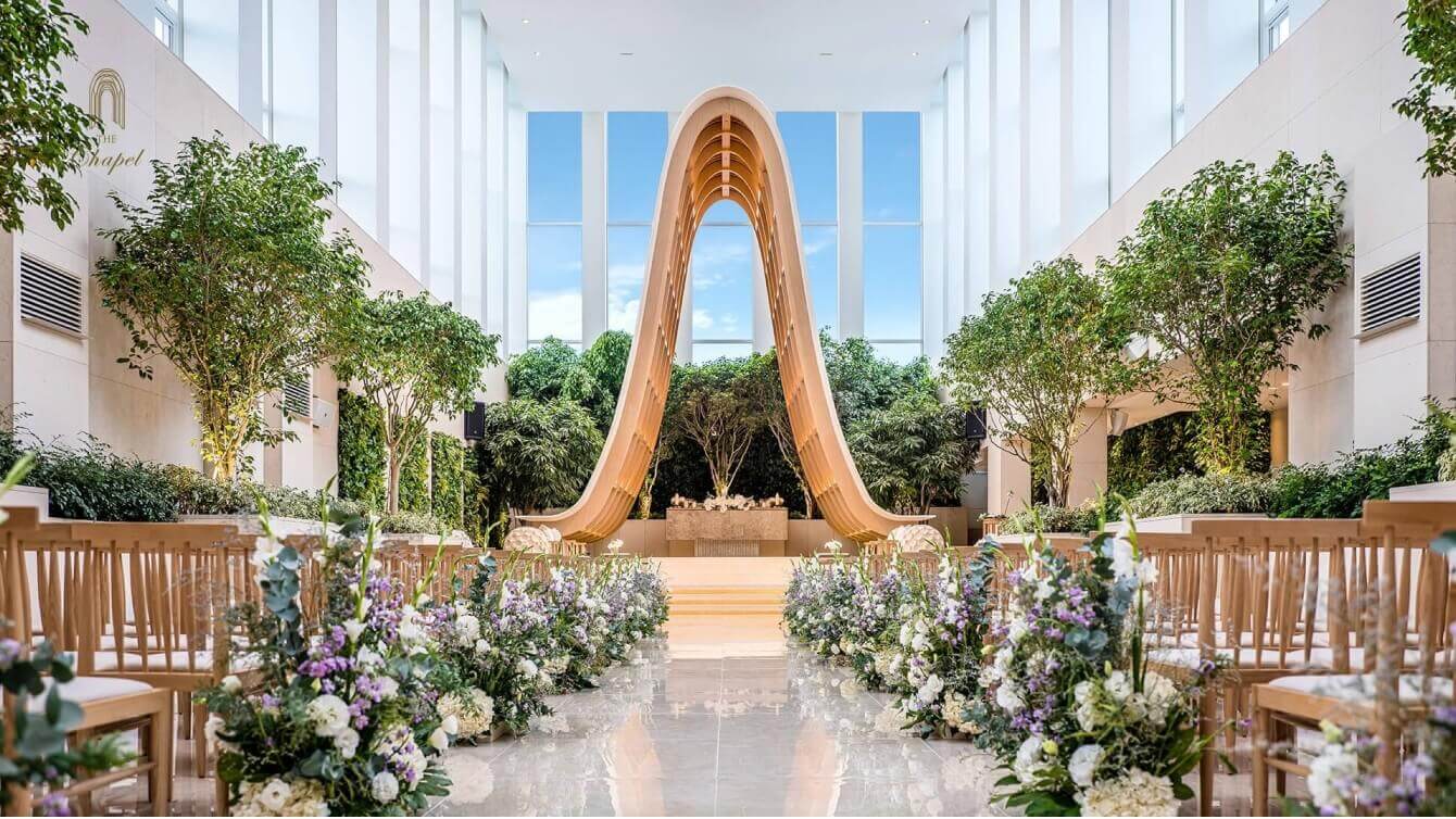 더채플앳논현 라포레홀 모습. 밝고 그리너리한 예쁜 웨딩홀.