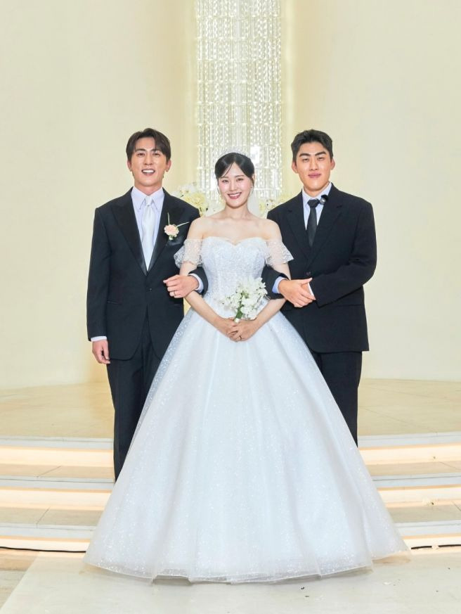 김원훈 결혼과 엄지윤의 '전참시' 폭로, '장기연애' 콘텐츠의 성공 비결과 현실 부부의 반응 분석