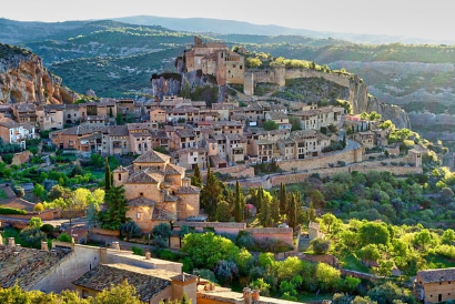 시간 여행의 시작: 시간과 역사가 머무는 작은 소도시