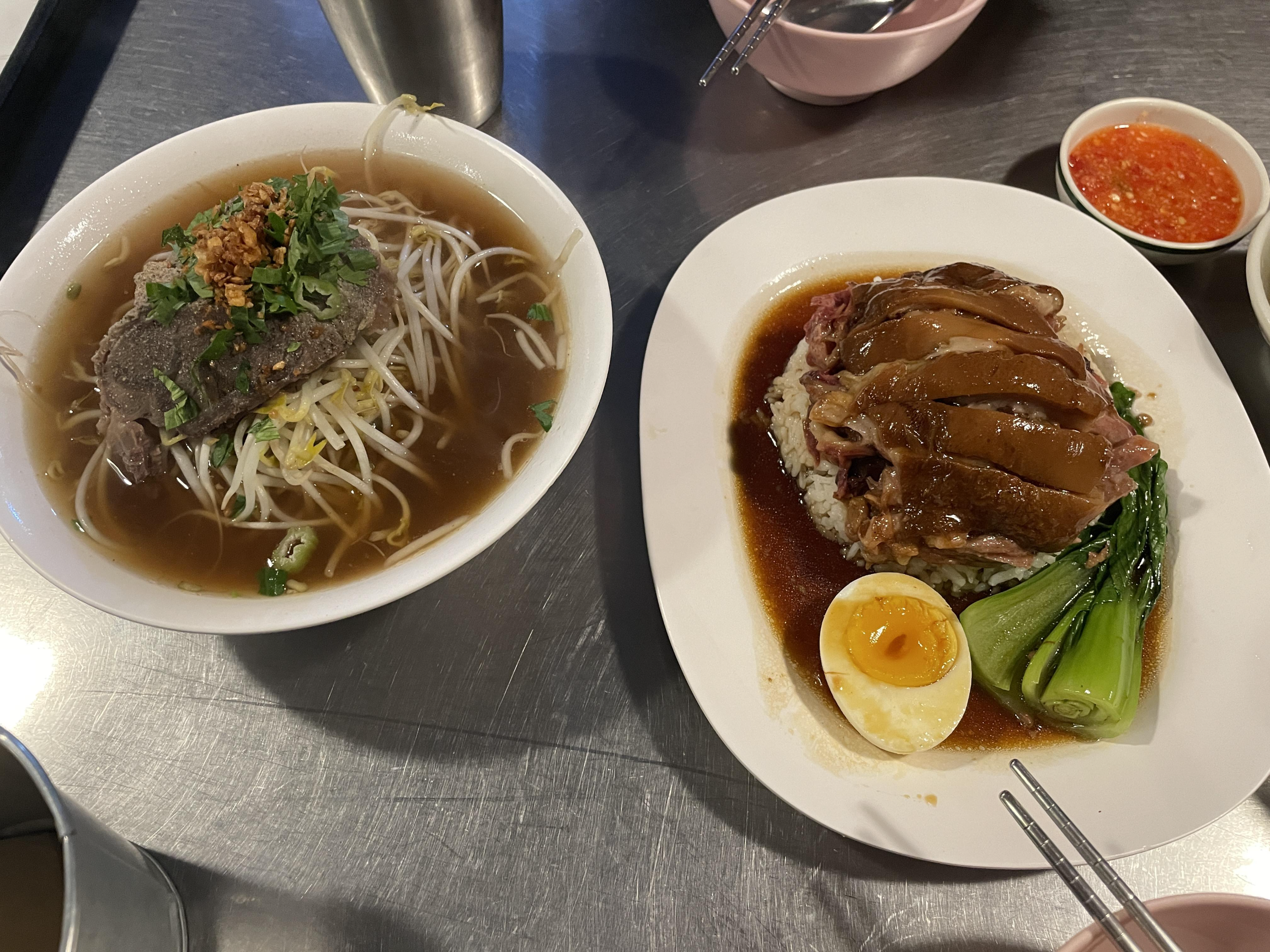 압구정로데오 태국맛집 까폼