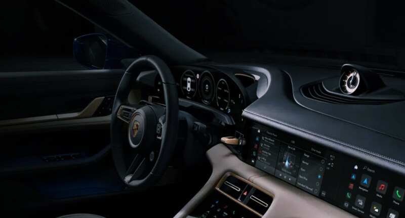 타이칸-내장인테리어