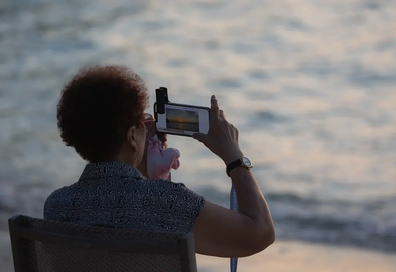 어르신이 혼자서도 할 수 있는 스마트폰 사진