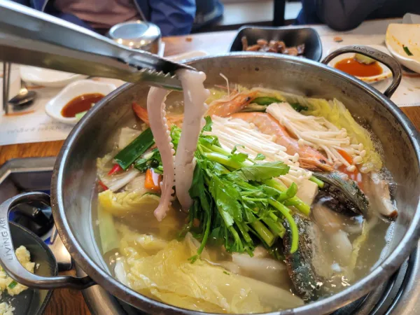 생생정보 우와한 식당 도토리묵낙지볶음 음식점