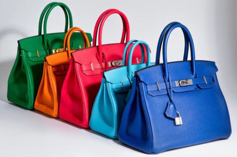 2025-Luxury-Handbag-Trend-Chanel·Louis-Vuitton-New-Product-Comparison