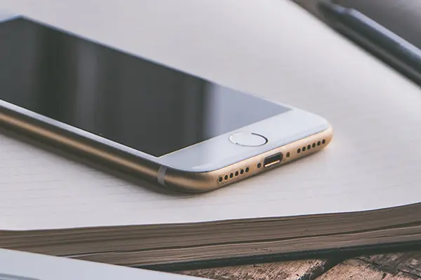 아이폰의 홈버튼