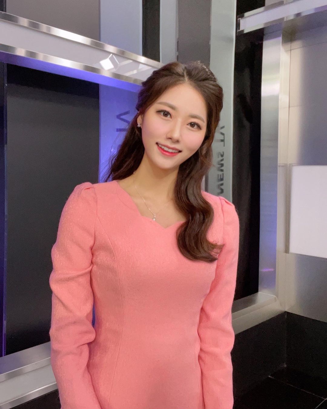 김규리 기상캐스터 아나운서형 진행 스타일 사진