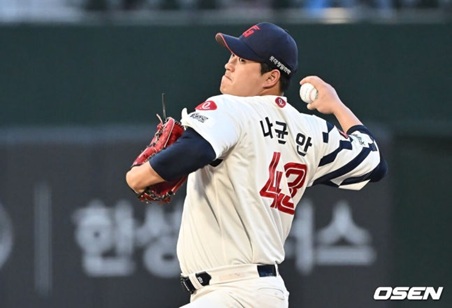 롯데 4 : 3 KT (사직) 1