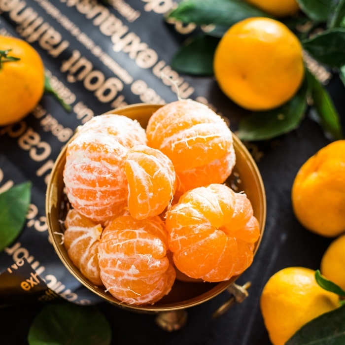 귤-여러개가-그릇에-담겨있는-사진