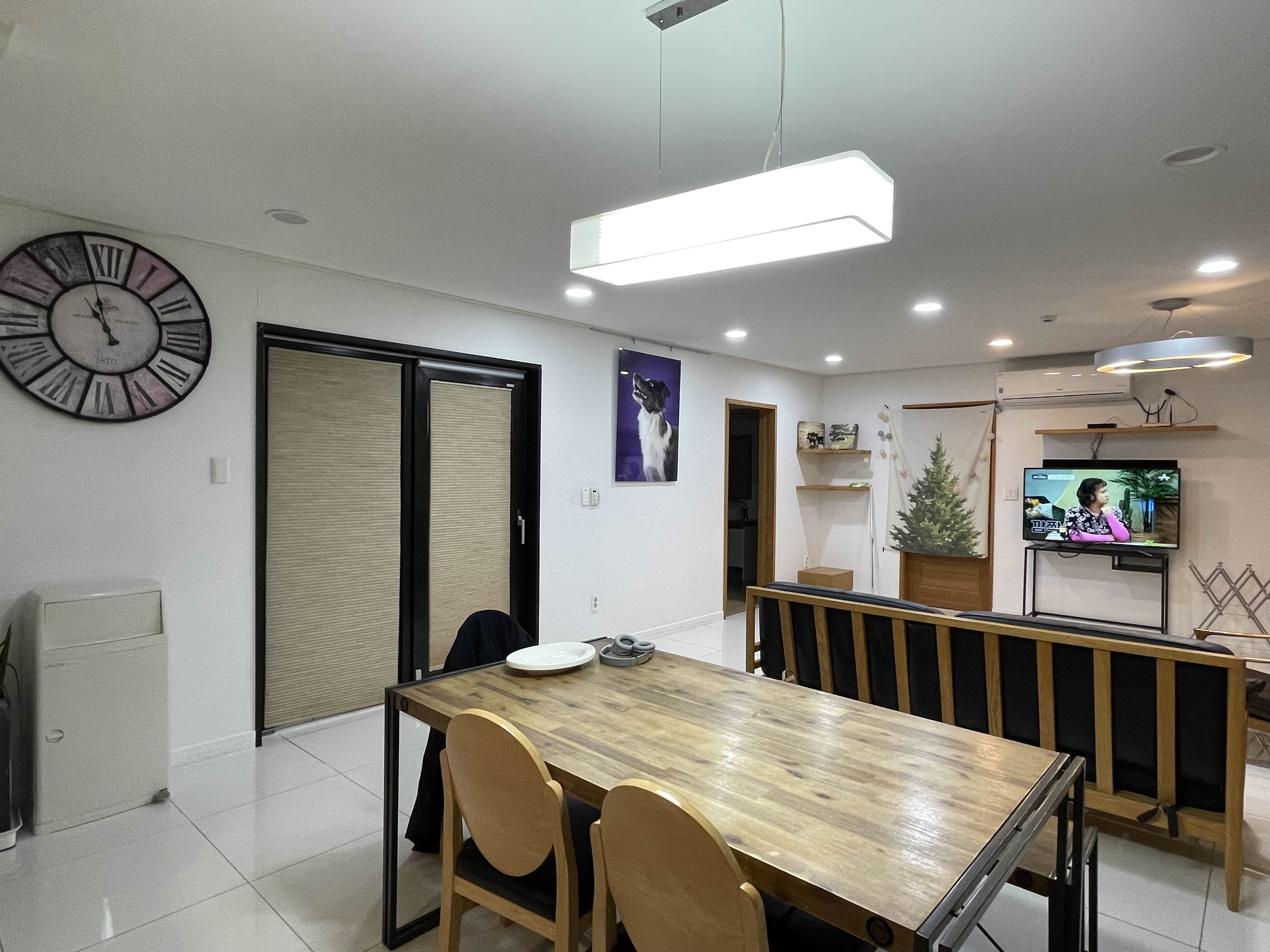 거실 테이블 사진