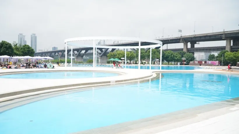 2025 뚝섬 야외 수영장 운영 일정 및 요금 정보 – 유수풀, 아쿠아링, 교통까지 정리!